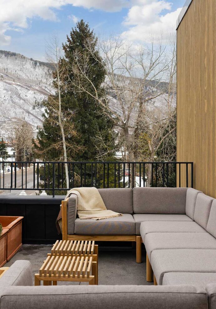 MOLLIE Suite Terrace
