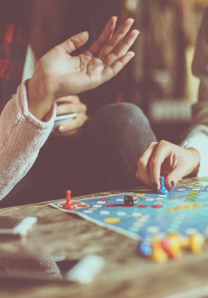 Analog lounge board games at MOLLIE
