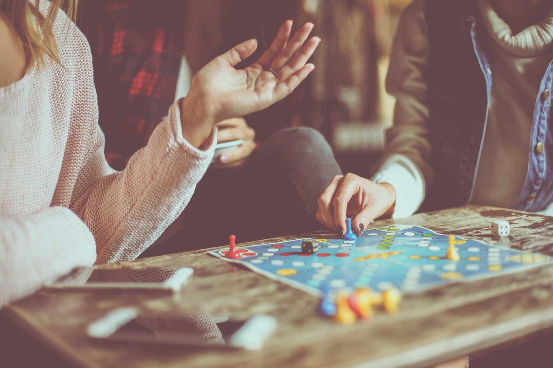 Analog lounge board games at MOLLIE