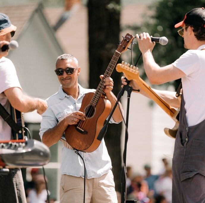 Aspen band - 8th Street Bus Stop