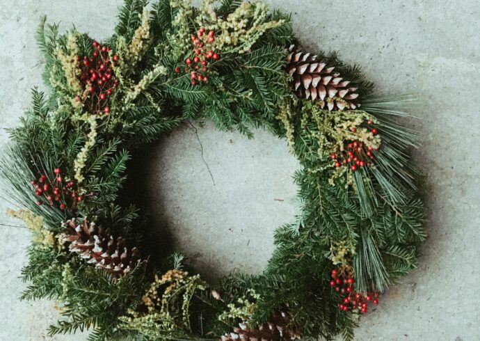 Holiday wreath making workshop at MOLLIE Aspen