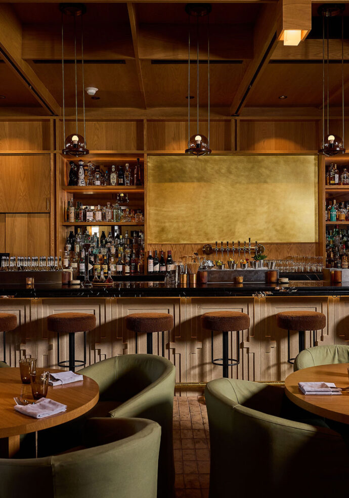 MOLLIE restaurant, bar & lounge