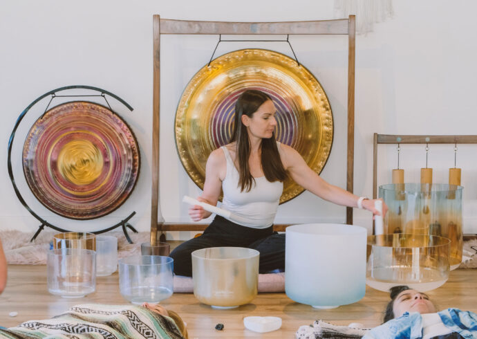 Danielle Klein is a world-renowned sound artist, sound healing trainer, seller of sound healing instruments and Crystal Tones® Partner.