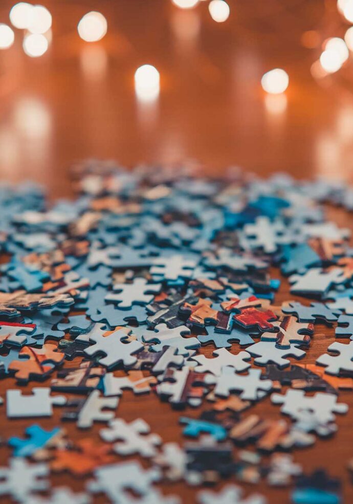 Analog lounge puzzles at MOLLIE