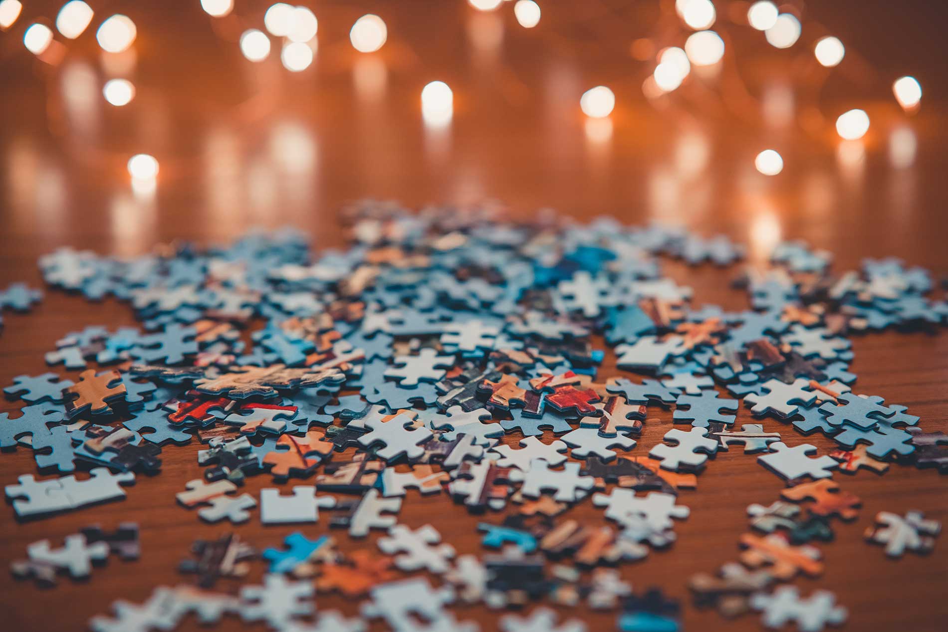 Analog lounge puzzles at MOLLIE