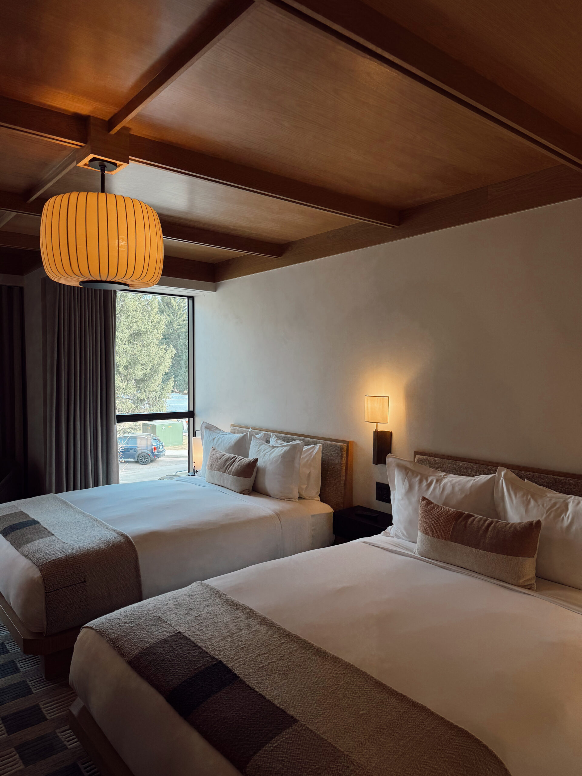 Smuggler Double Queen room at MOLLIE Aspen